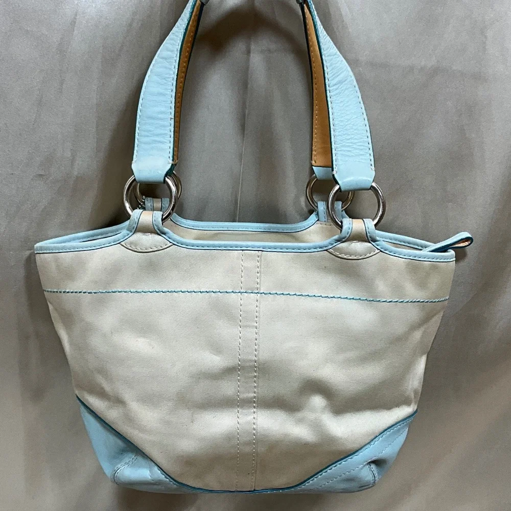 Vintage Coach handbag, beige material & baby blue leather. 10-H8Fa - Picture 4 of 12